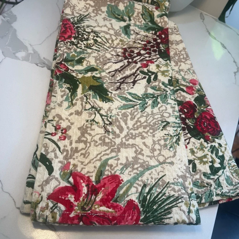 April Cornell Merry Antique Tea Towels Red Green Floral Set/3 Tea Cotton NWT
